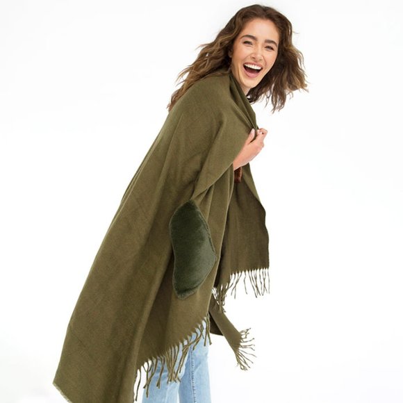 Olive Kimono / Shawl with Pockets MSRP $48 - Picture 3 of 7